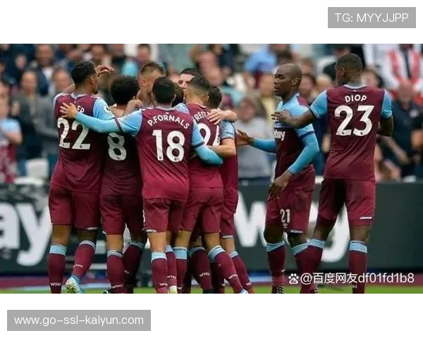 凯恩反击中断球后送出穿透传球，热刺体系更完整